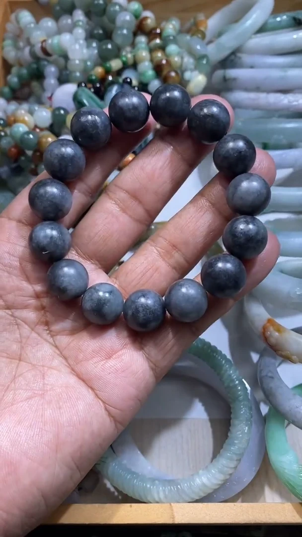 未镶嵌定制翡翠毛货