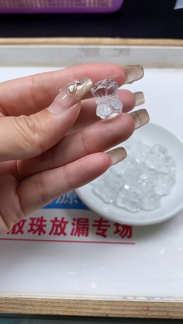 散珠未镶嵌水晶D839 白水晶 大并蒂莲1个9.9元