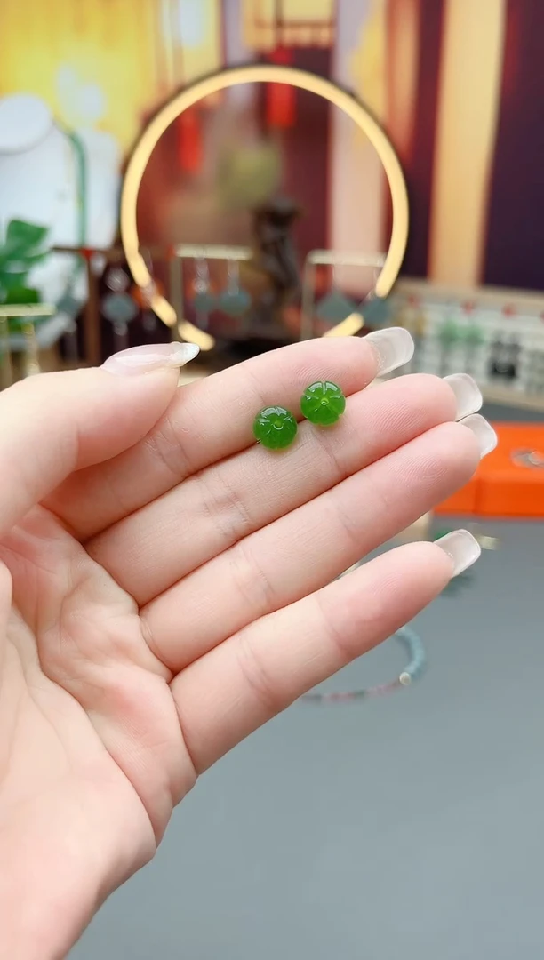 银S925镶嵌石英质玉（非洲翠）耳饰非洲翠耳钉