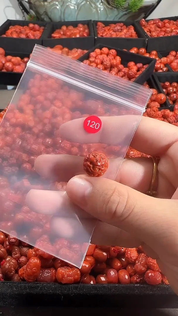 颈饰未镶嵌南红玛瑙1