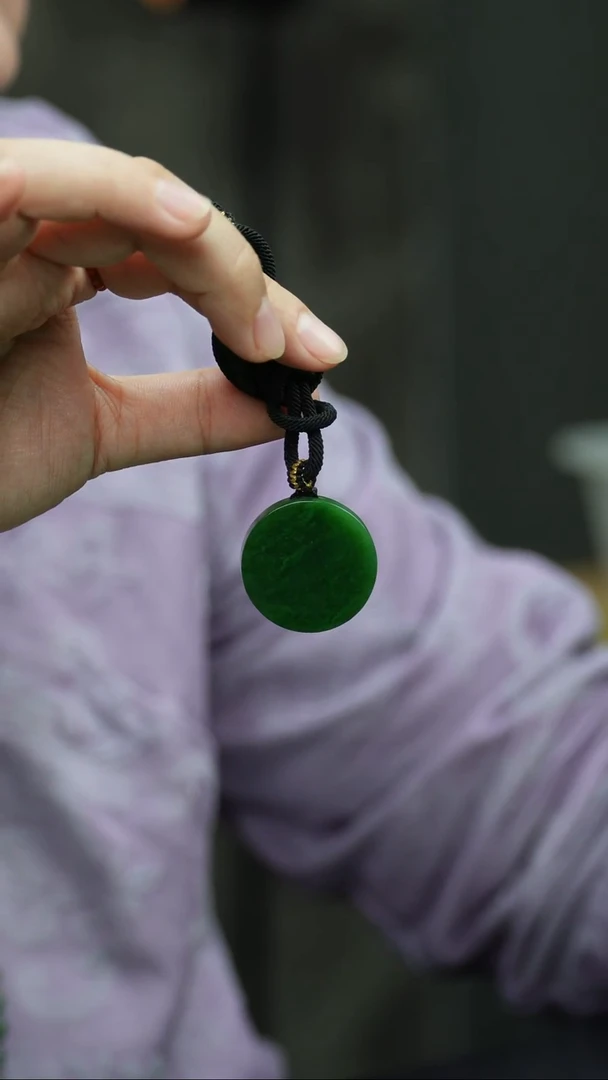 吊坠(赠链)未镶嵌和田玉1