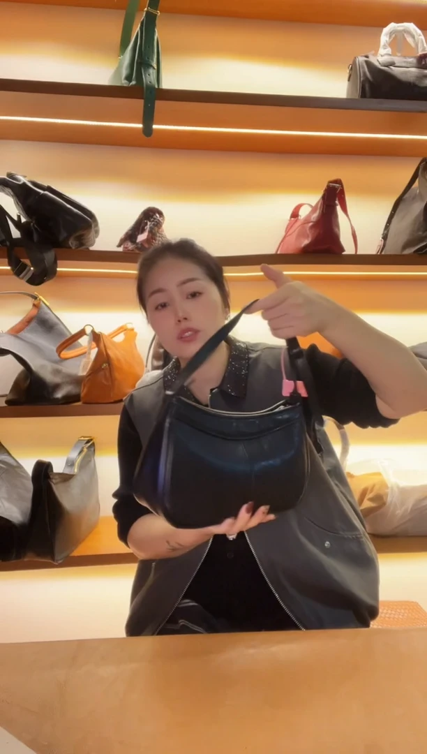 牛皮（革）高端订制时尚百搭女士手提斜跨包