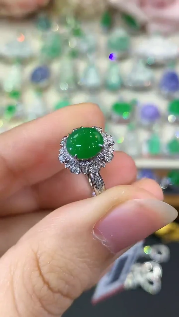 18K金镶嵌戒指翡翠B100