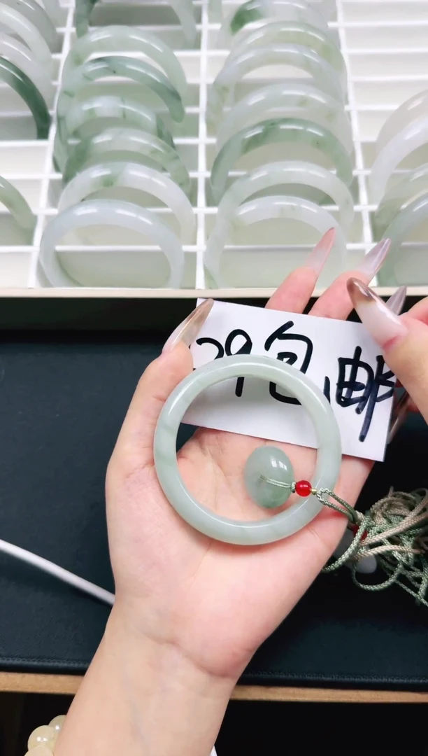 未镶嵌手镯石英质玉5-56