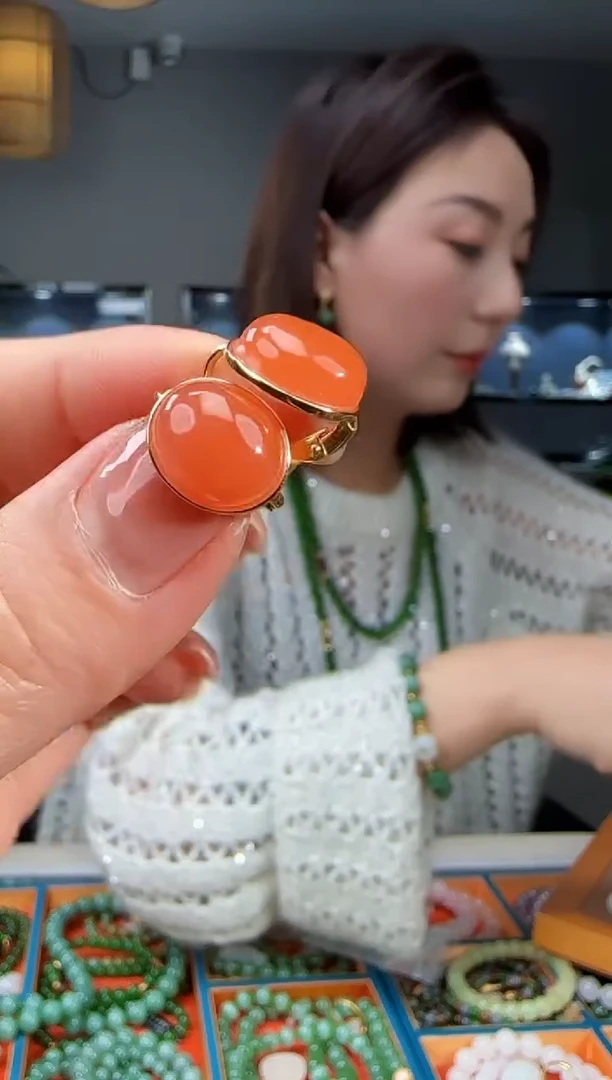 银S925镶嵌南红玛瑙耳饰1