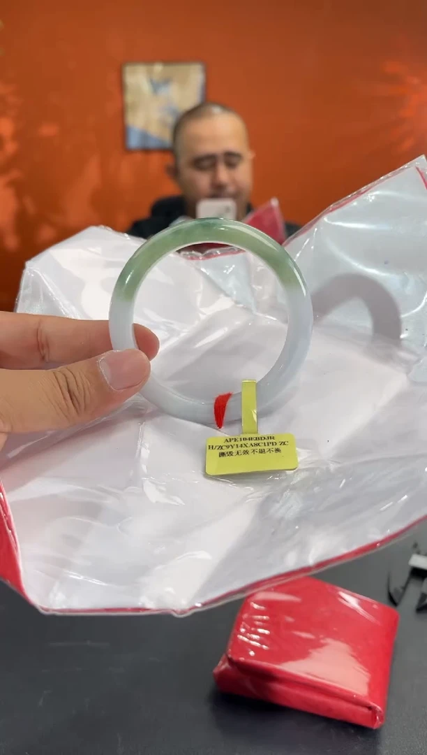 未镶嵌手镯翡翠10        圈口56-57