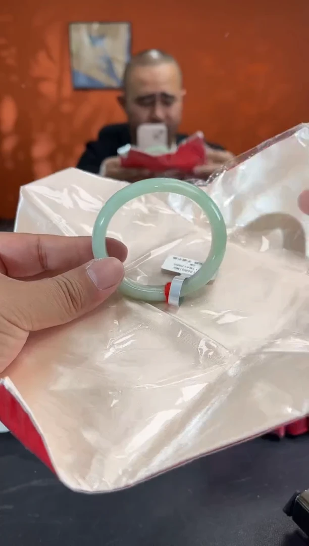 未镶嵌手镯翡翠8 5152