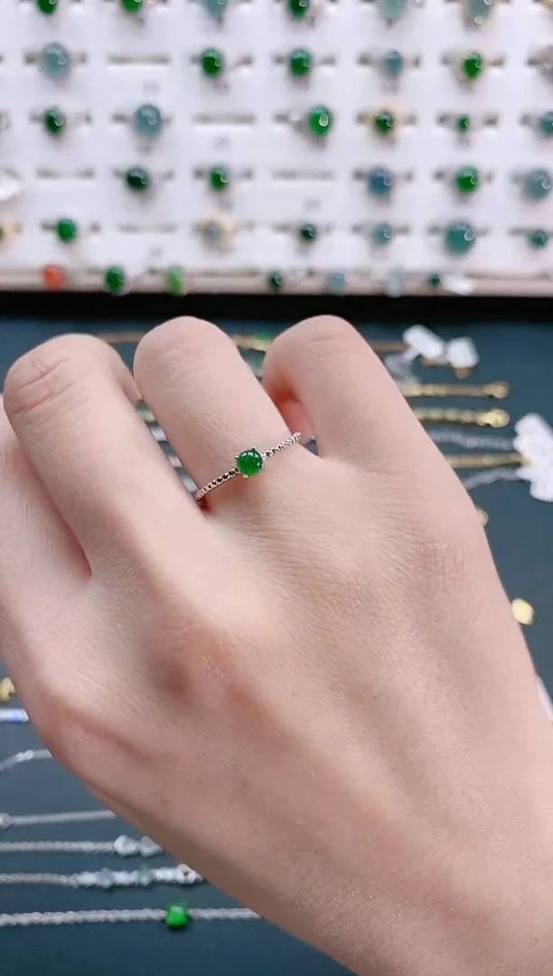 【闪购商品】翡翠戒指银S925镶嵌天然翡翠