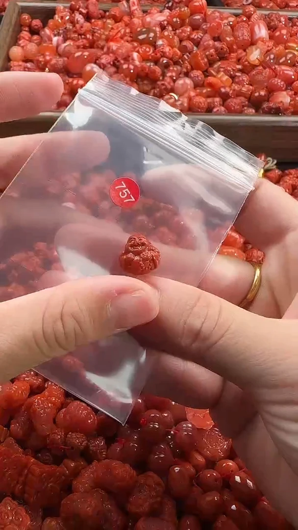 颈饰未镶嵌南红玛瑙1