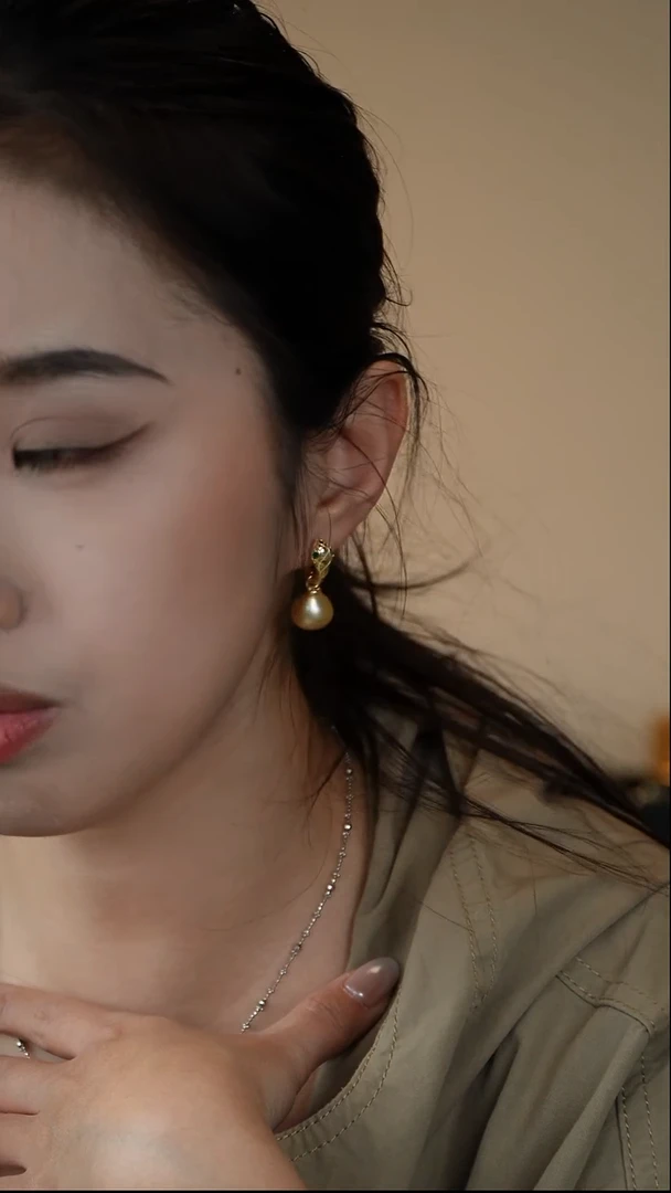 【闪购商品】海水珍珠耳饰银S925镶嵌金珠小蛇耳扣+1112