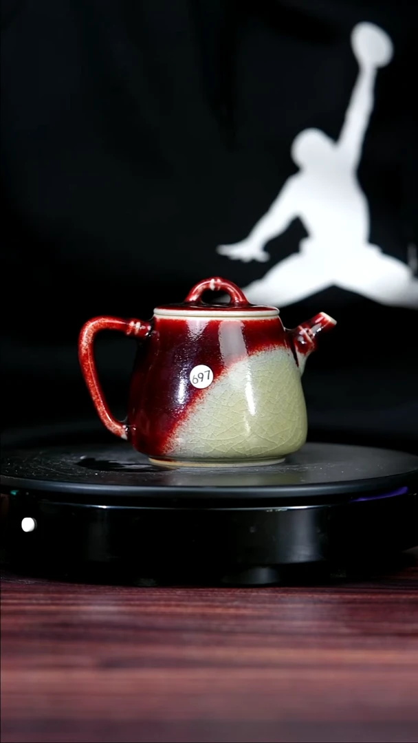 697#崔小宁一级品原矿钧瓷石瓢壶