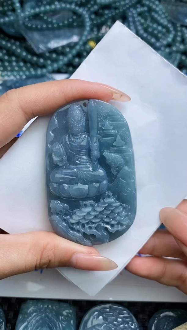 【闪购商品】翡翠颈饰未镶嵌         