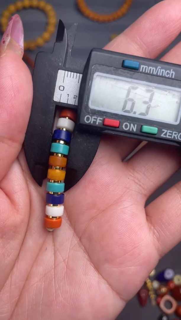 石英质玉多样性发货未镶嵌多样性发货 蜜多彩直切隔片套