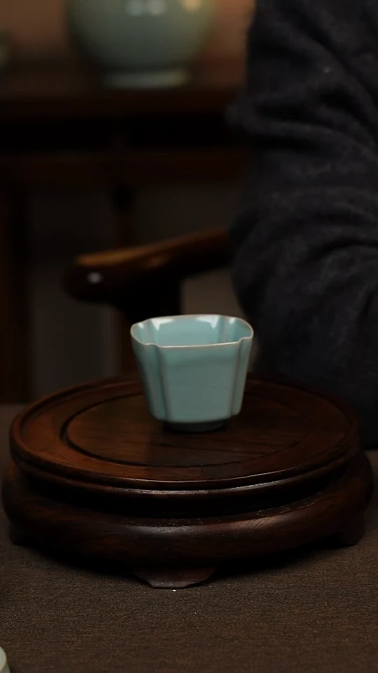 瓷片天青色四方八角杯70ml微瑕不带礼盒