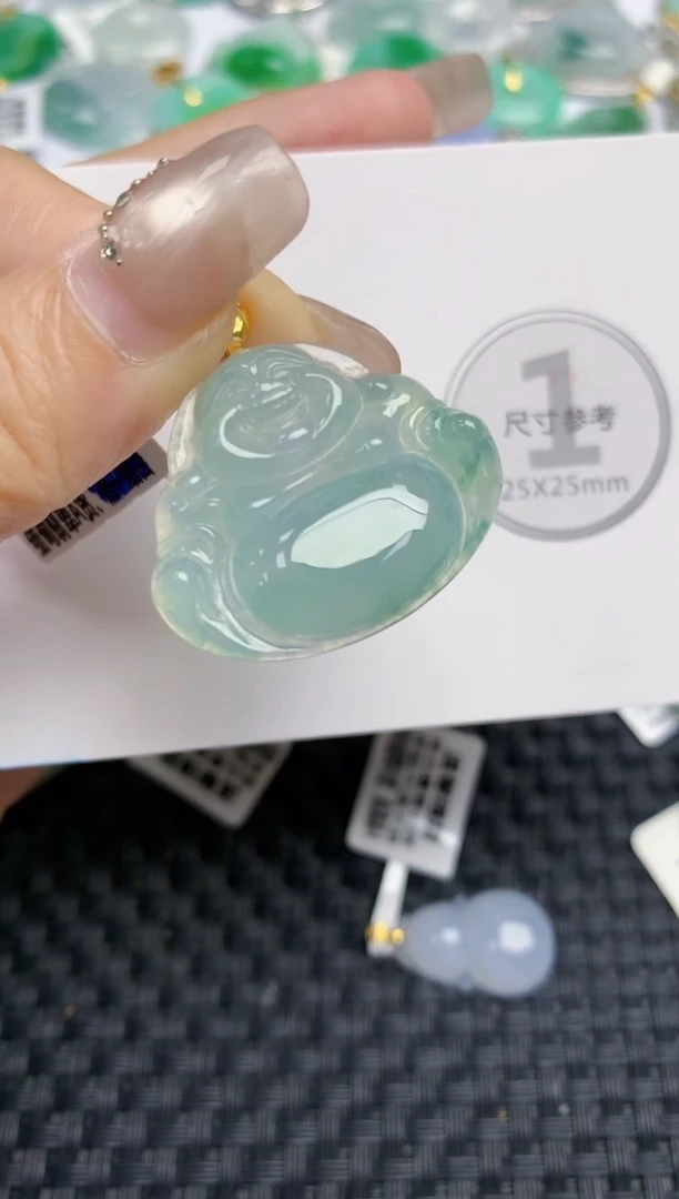颈饰18K金镶嵌翡翠 天然缅甸A货翡翠百元以上9元证书费自理