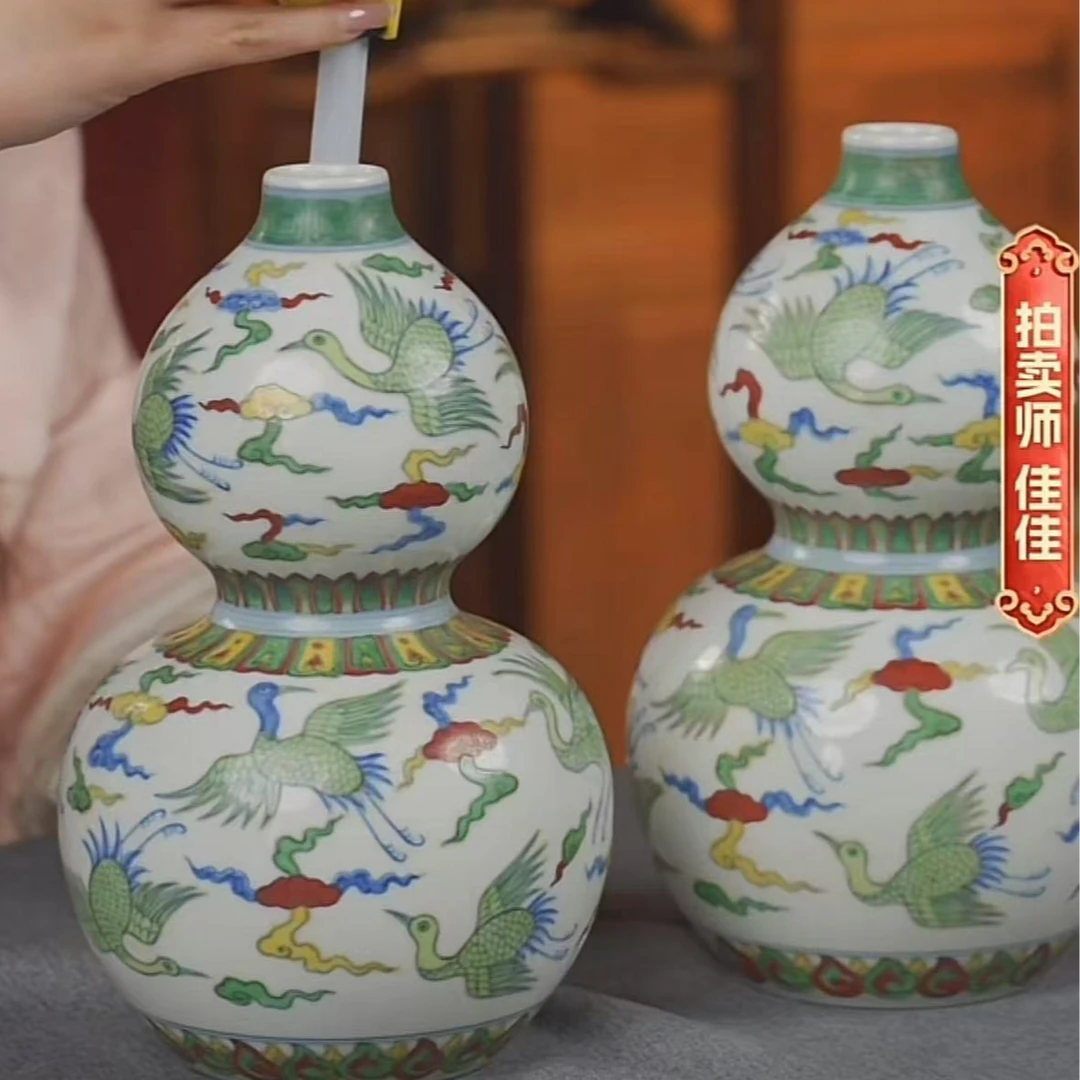 国呈拍卖古董瓷器