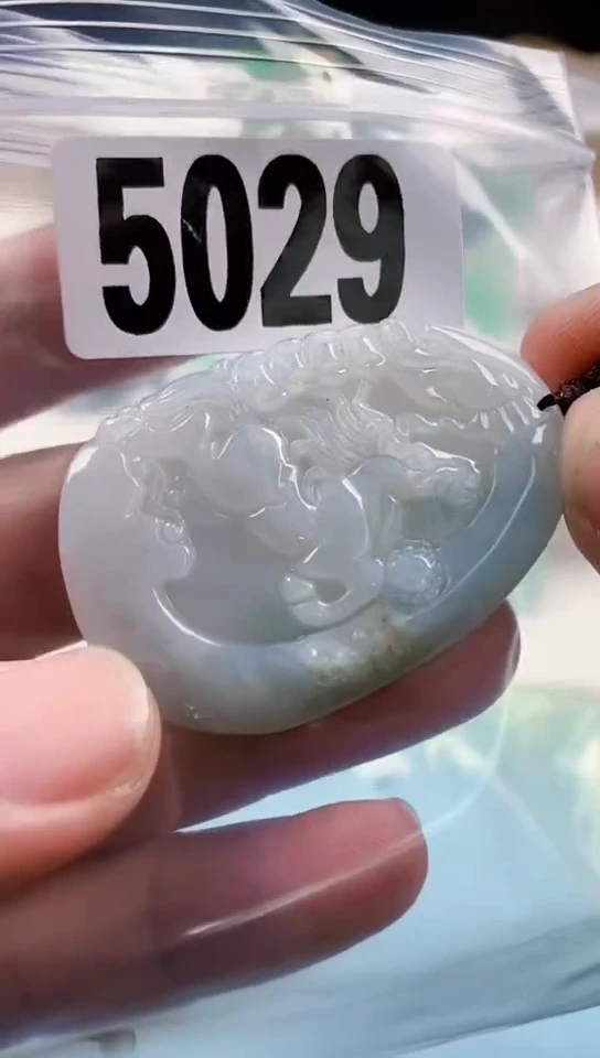 【闪购商品】翡翠挂件未镶嵌天然翡翠吊坠挂件