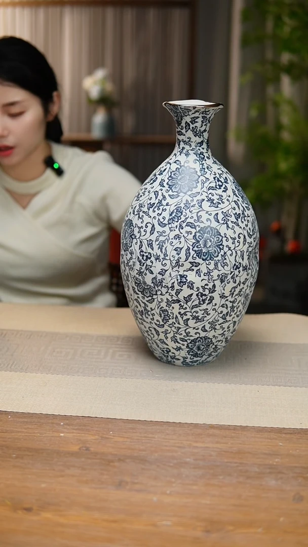 【闪购商品】陶瓷 花器青花瓷缠枝莲保龄球瓶