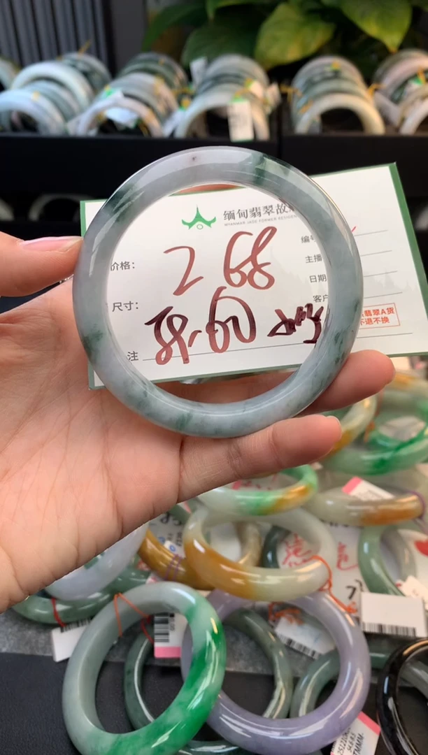 未镶嵌定制翡翠英*毛货需精细抛光+多人