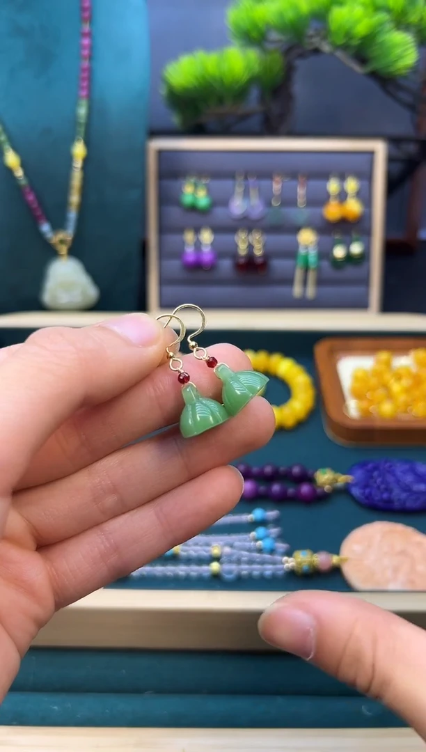 【闪购商品】和田玉耳饰14K金镶嵌E59