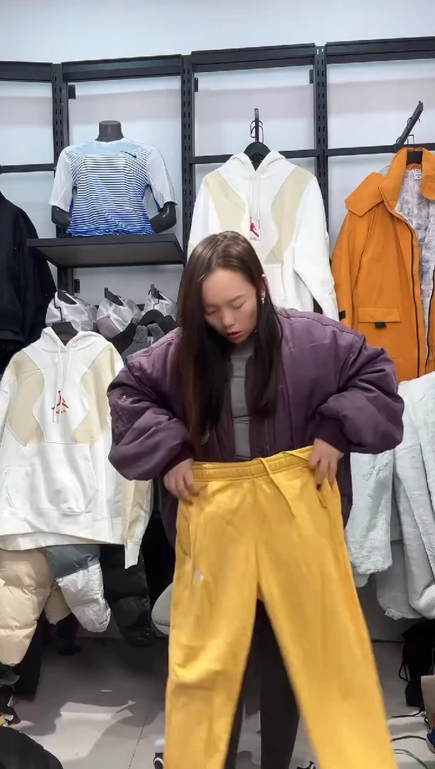 2272   编码  瑕疵直播间过款为准 尺码  ·  1