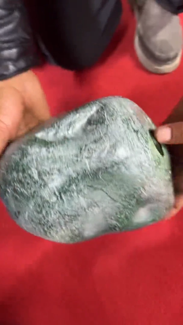 未镶嵌和田玉挂件1