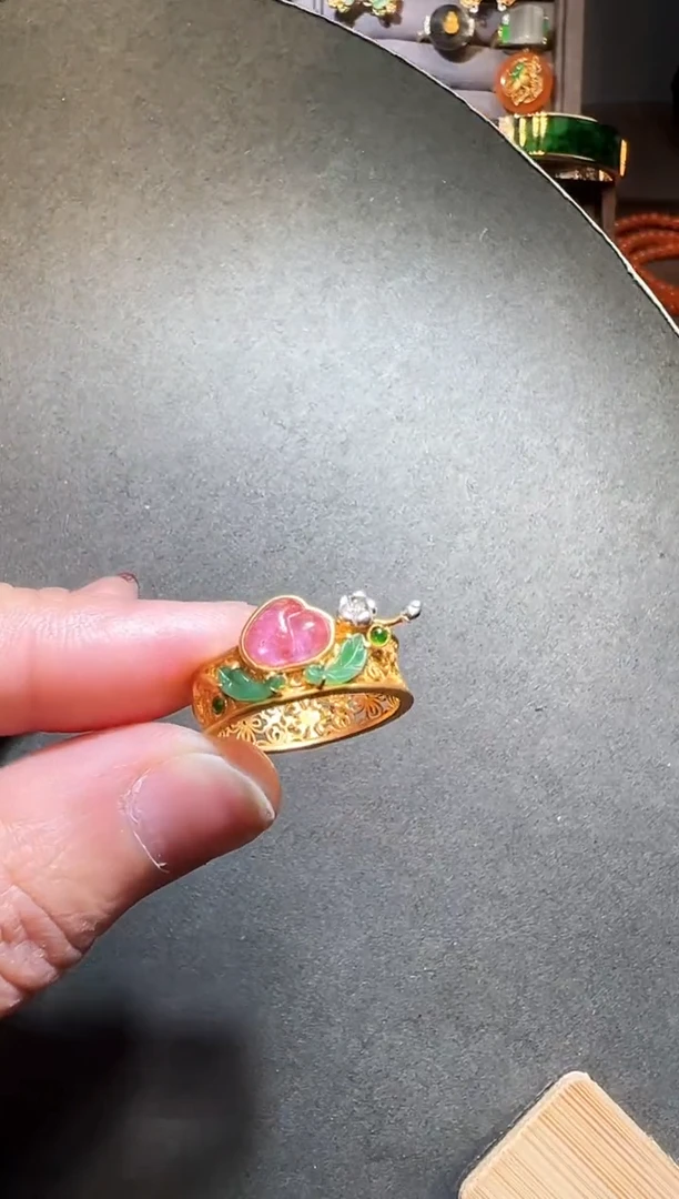 【闪购商品】碧玺戒指18K金镶嵌碧玺桃子戒指