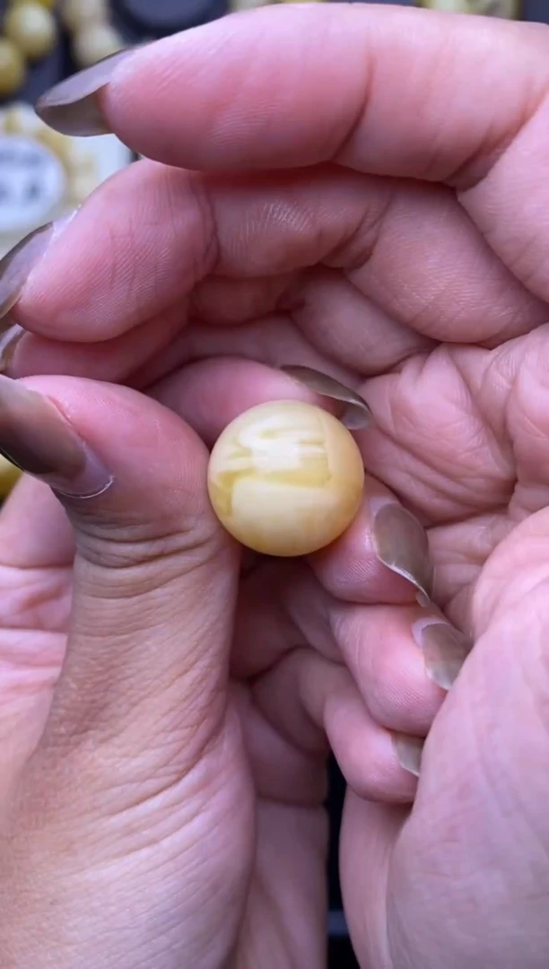 裸石琥珀未镶嵌大小姐珠宝17