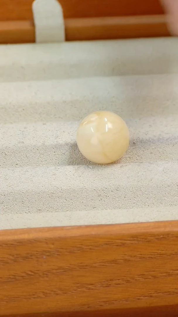 【闪购商品】蜜蜡裸石未镶嵌俄料全品13.1mm1.266克