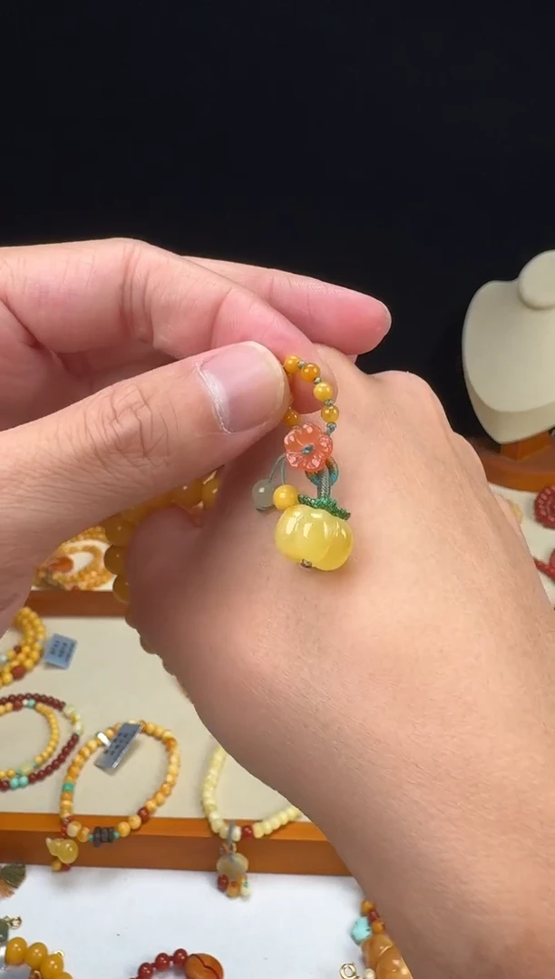 蜜蜡吊坠(不含链)未镶嵌蜜蜡