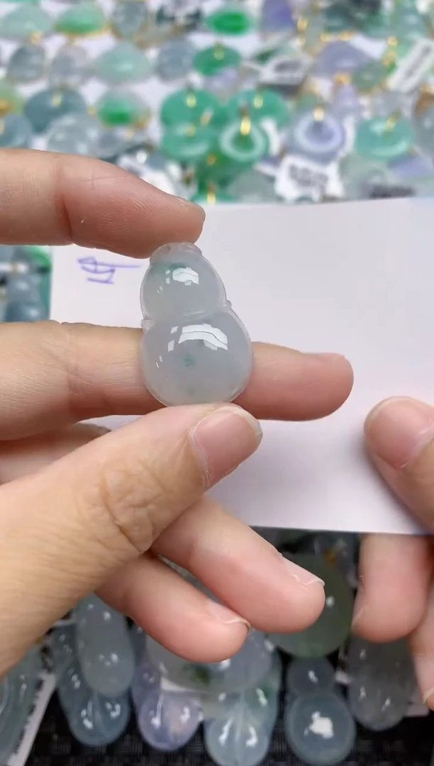 翡翠未镶嵌颈饰天然A货翡翠