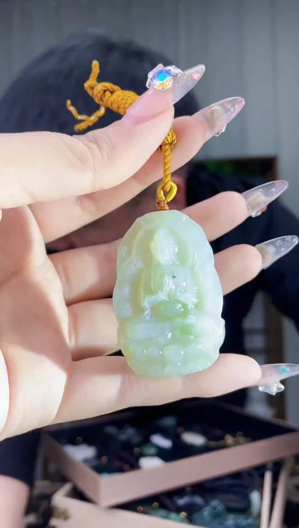 【闪购商品】和田玉挂件未镶嵌拍一发一，多样性发货！