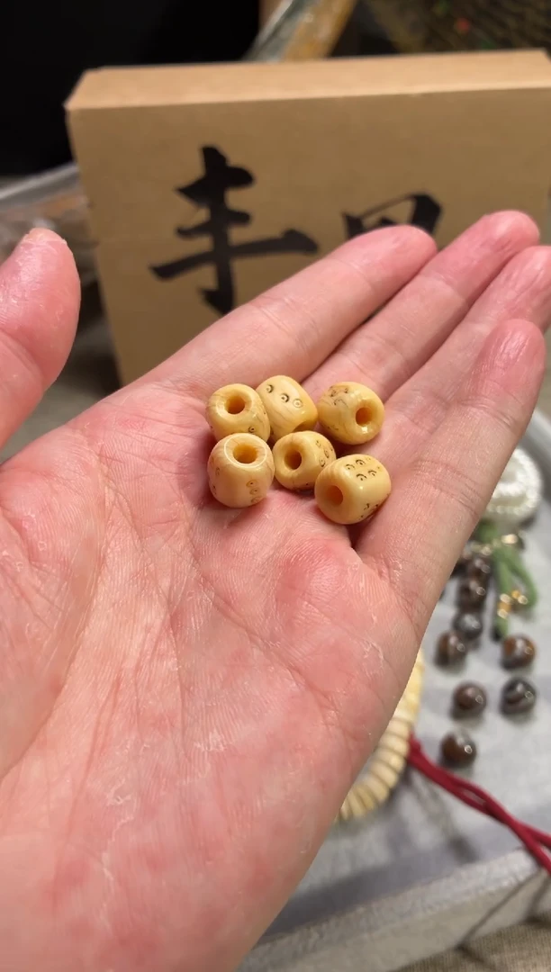 其他猛犸象牙P20猛犸高白系列11mm吉祥天母配饰