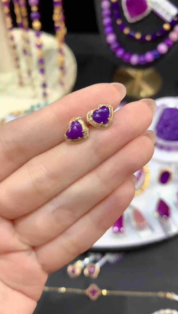 苏纪石（舒俱来）18K金镶嵌，耳钉