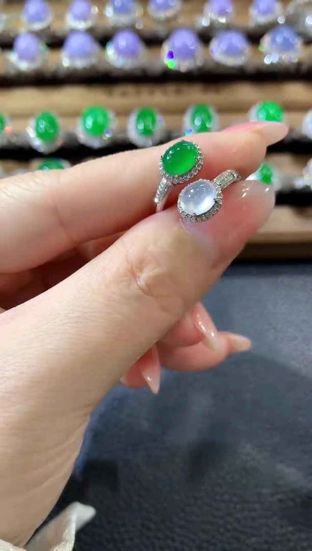 18K金镶嵌戒指翡翠A104