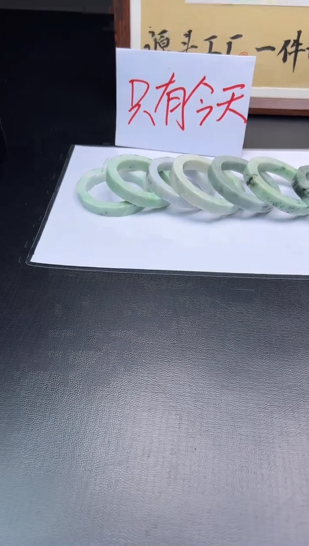未镶嵌手镯定制翡翠w****）手镯