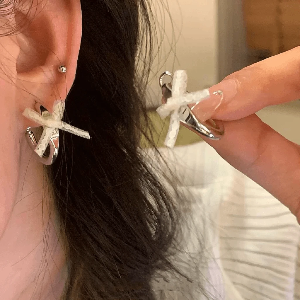 铜合金耳饰 软妹~蝴蝶结耳扣耳圈圆脸适合的耳环女清冷感百搭耳饰