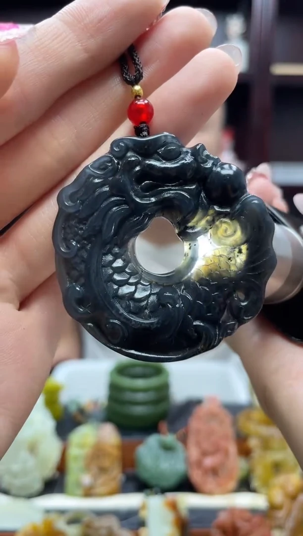 未镶嵌岫玉吊坠·
