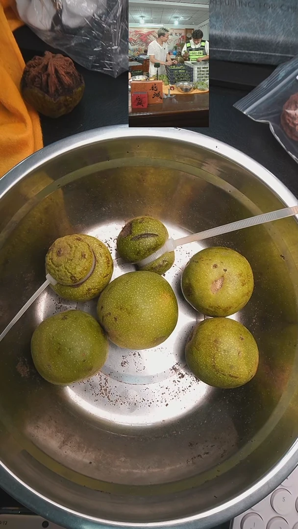 文玩核桃把件青皮葫芦2个盘山4个（售出不退不换）