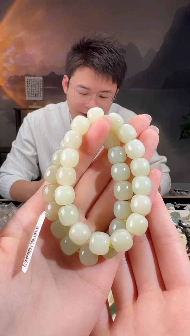 未镶嵌手串和田玉手串多样性发其一