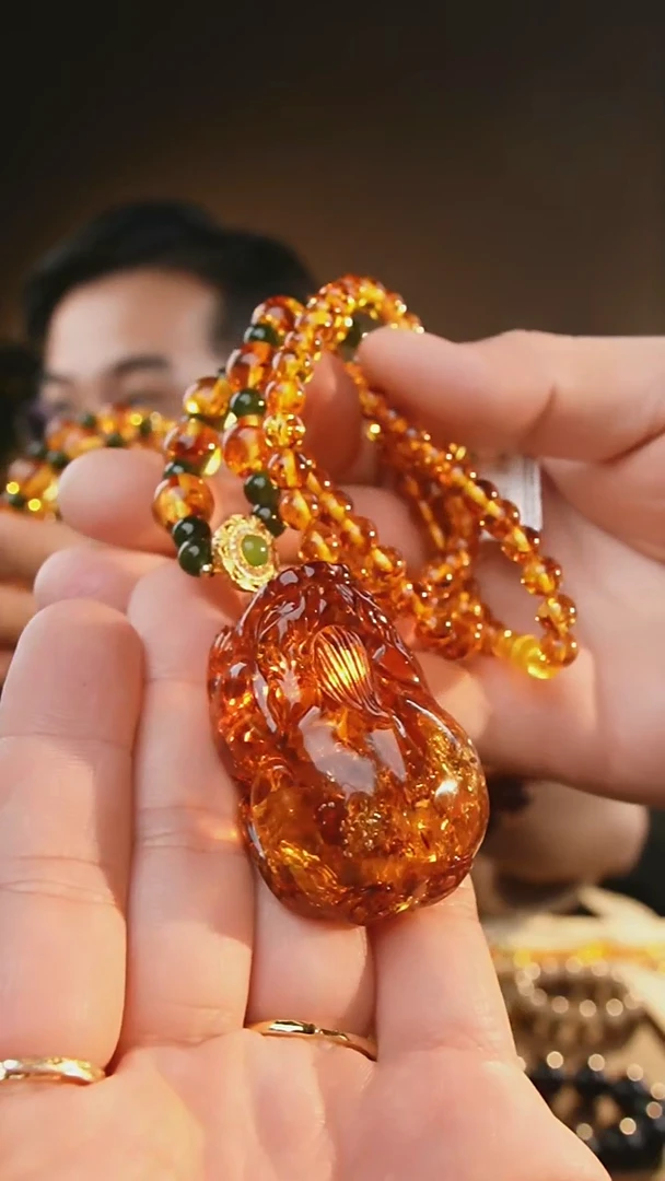 裸石琥珀未镶嵌大个貔貅 花珀吊坠 毛衣链