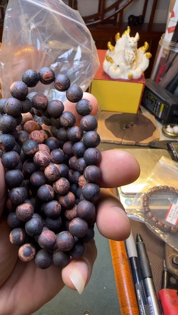 木降真香黑油单圈8mm(微瑕)多样性发其一