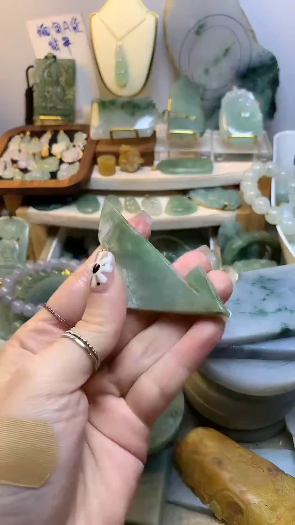 未镶嵌挂件翡翠 缅甸A货翡翠，没有运费险