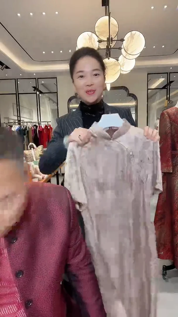 木薯丝高定款藕粉色旗袍 399 l码