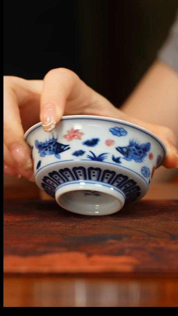 林泉风月青花釉里红小鳜鱼马蹄杯