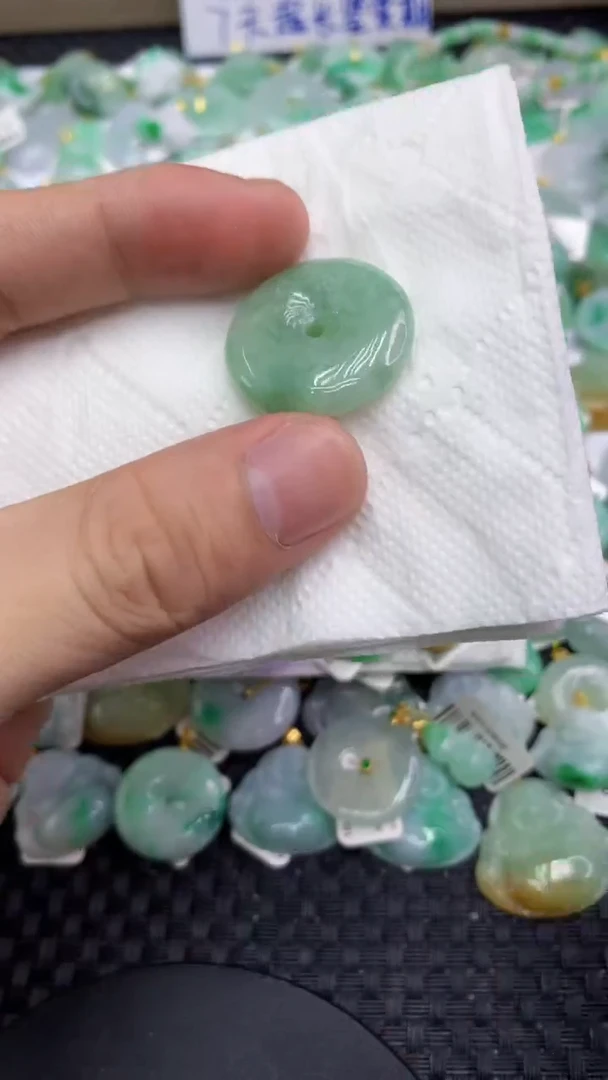 翡翠未镶嵌颈饰111111111