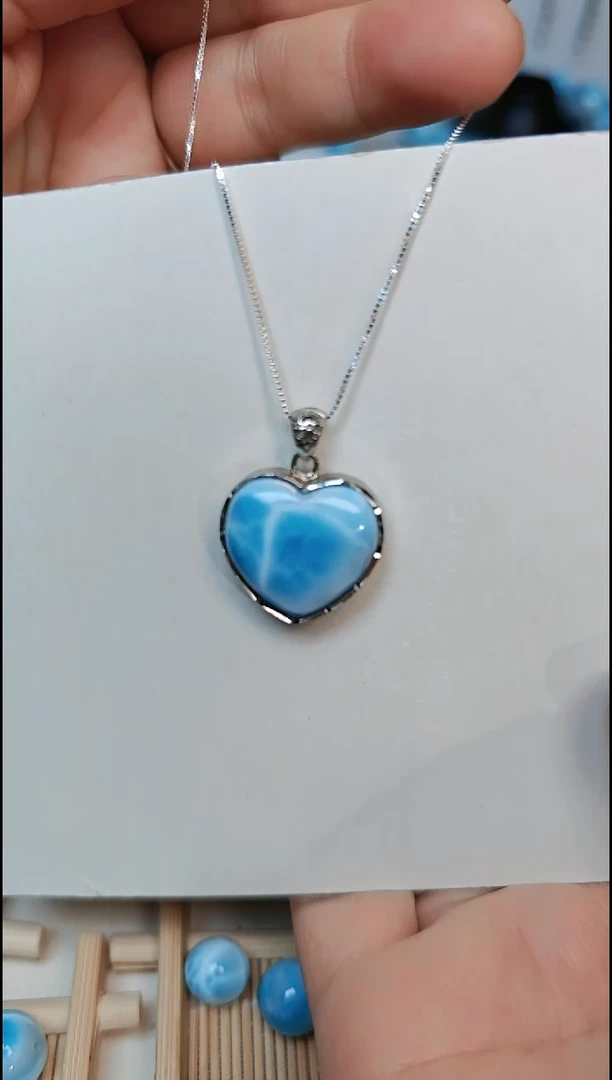 【闪购商品】针钠钙石（海纹石）吊坠(赠链)银S925镶嵌多样性发一颗