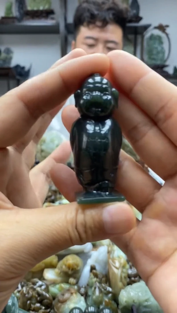 和田玉未镶嵌把件1