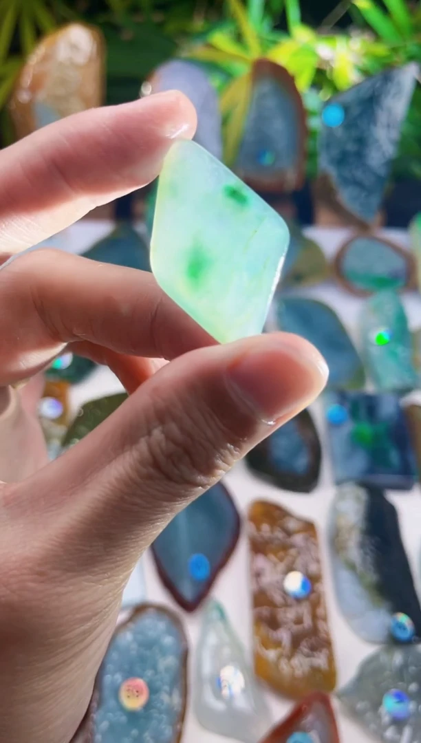 未镶嵌定制翡翠翡翠