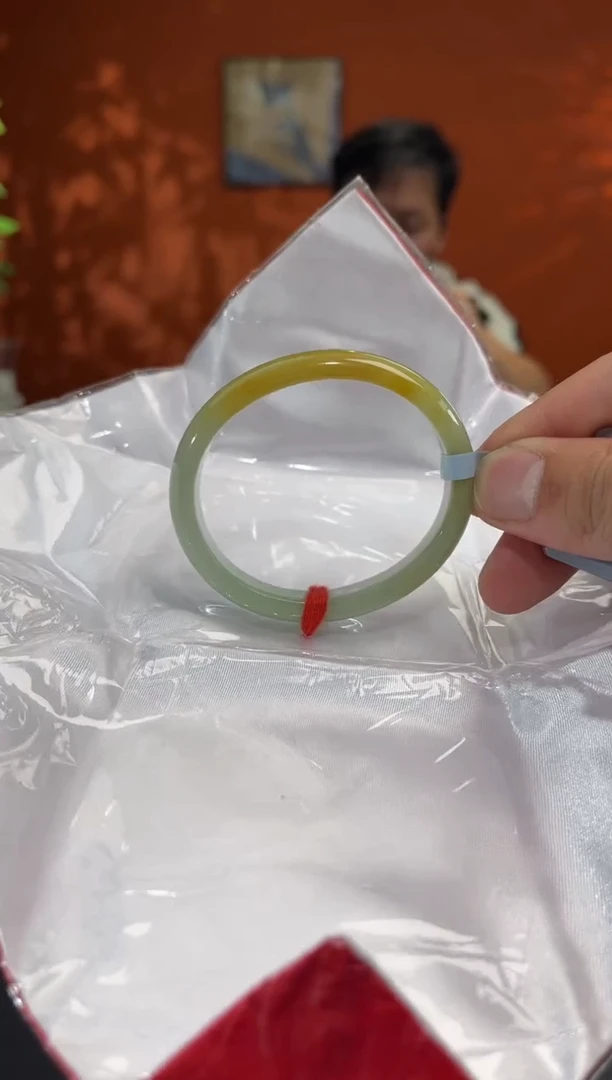 未镶嵌手镯（贵妃镯）翡翠4        圈口50-51